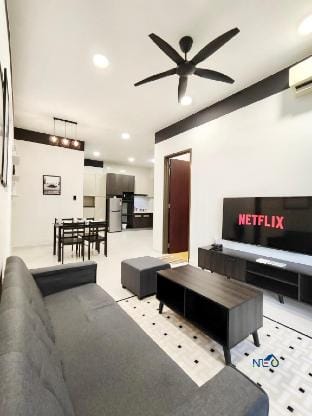 2 Bedroom Chic Sea View/Country Garden BayLaurel Apartment in Johor Bahru