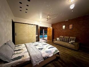 The Redstone Oasis Villa Vacation rental in Maharashtra