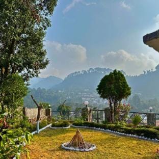WoodWalk Homestay, Bhimtal Villa in Uttarakhand