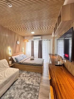 Shore Residence Urban Cabin Vacation rental in Pasay