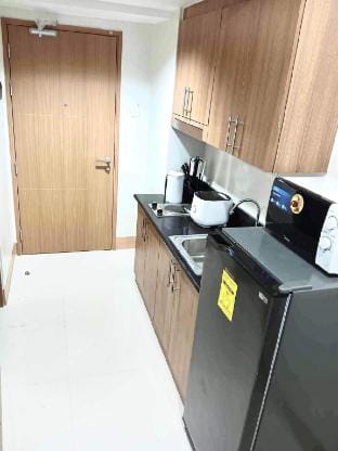 Staycation in MOA / Shore 3 Vacation rental in Pasay