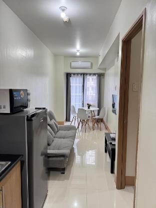 Staycation in MOA / Shore 3 Vacation rental in Pasay