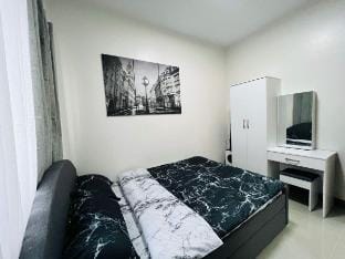2 BR UNIT @ NAIA / Airport Vacation rental in Muntinlupa