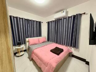 Aongsa & Ozone Sathahip House Vacation rental in Chon Buri Changwat