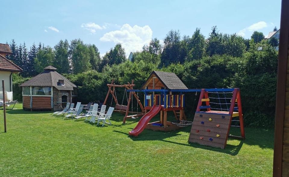 Bieszczady111 - pokoje 2 i 3 osobowe Hotel in Slovakia