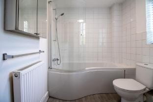 Clover Field Apartment by Yoko Property Apartment in Daventry District