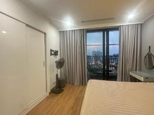 Luxe Paradise Vinhomes Royal city Apartment in Hanoi