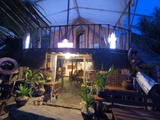 Maryan Moyo Bungalows & Resto Vacation rental in West Nusa Tenggara, Indonesia
