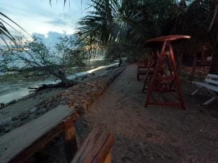 Maryan Moyo Bungalows & Resto Vacation rental in West Nusa Tenggara, Indonesia