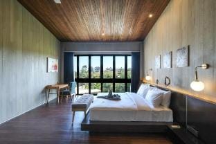 NEW 8 bedroom villa with sunset view Vacation rental in North Kuta