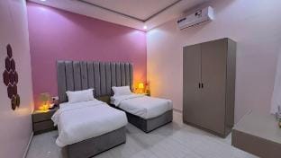 IS 18 Pink apartment with 2 beds Vacation rental in Riyadh