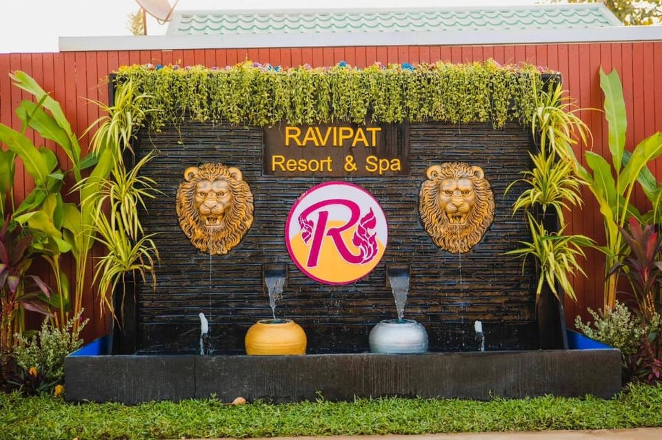 รวิภัทรรีสอร์ต แอนด์ สปา Resort in Thailand
