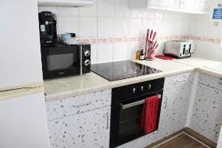 Juniper Apartment - 2 Bedrooms Apartment in Ilford
