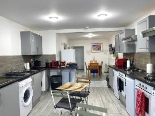 Penn Gardens 2 beds Apartment-2 Apartment in Romford