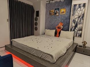 Aether Loft | Luxury 1BHK | Stunning City View Vacation rental in Islamabad