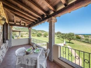 Relaxing holiday home near La Caletta beaches Apartment in Sardinia