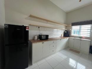 PoloStay Landed House 4 Room for 10 pax Vacation rental in Ipoh