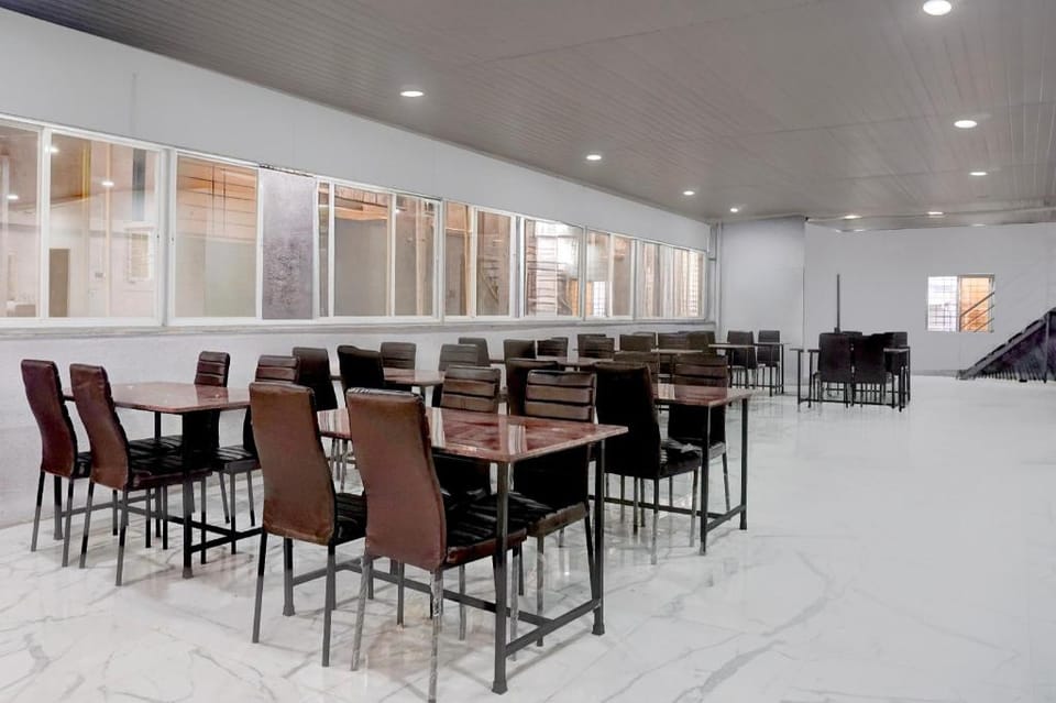 Super Townhouse Hinjewadi Corporate Stays Hotel in Pune