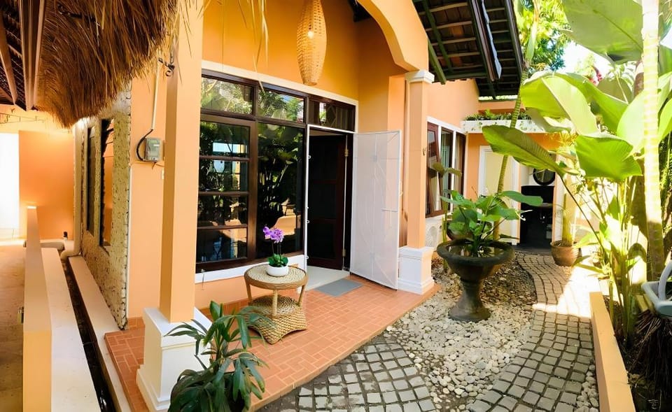 Giri's Villa Jimbaran Hotel in Kuta Selatan