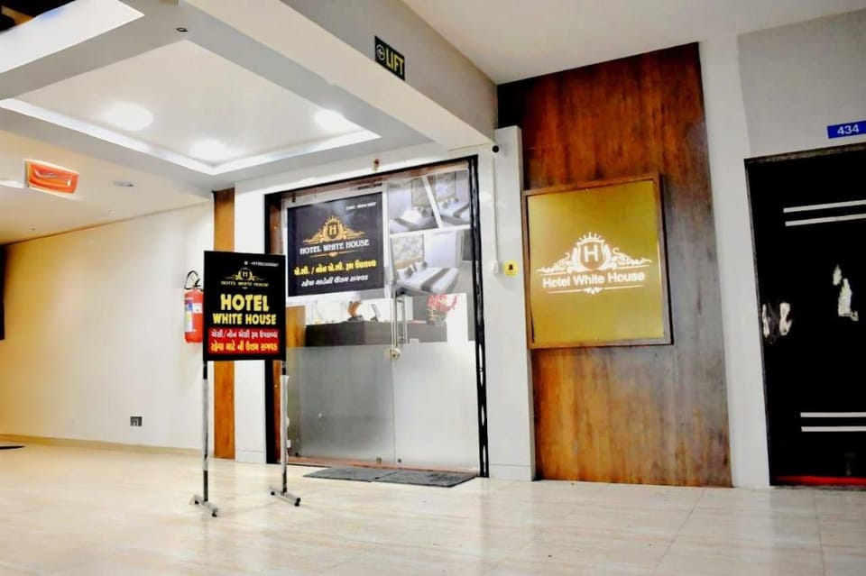 Hotel White House Hotel in Ahmedabad