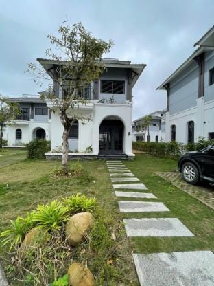 Swansea Villa V3H03 Van Don Villa in Laos