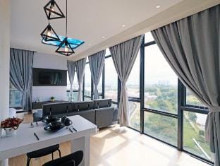 Cube 8 Teens Austin Central Johor Bahru JB Vacation rental in Johor Bahru