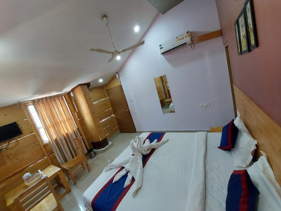 YOGI GOLDEN RESORT Hotel in Mysuru