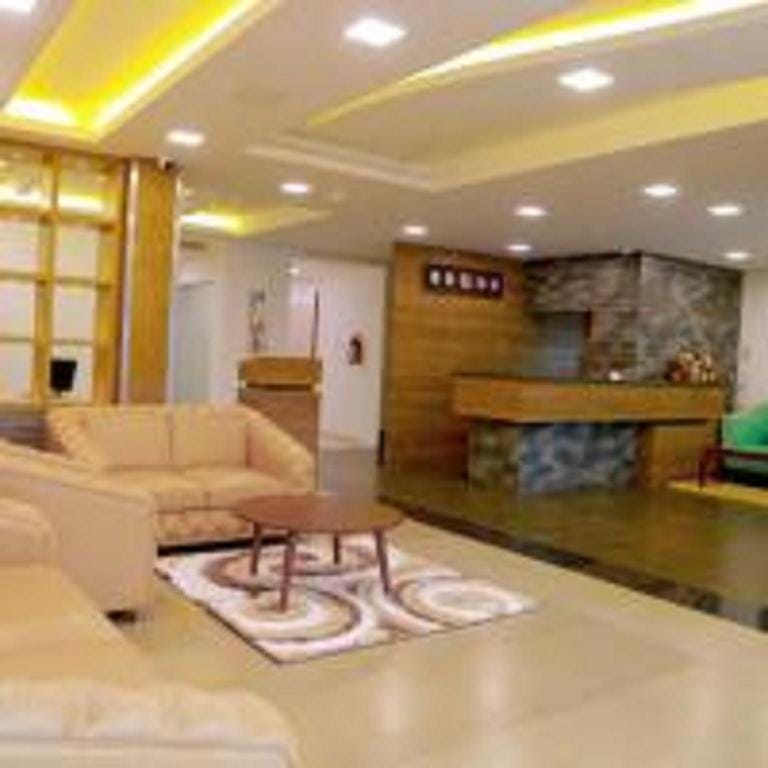 Club 99 suites Hotel in Kochi