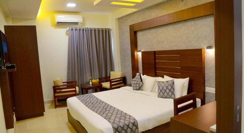 Club 99 suites Hotel in Kochi