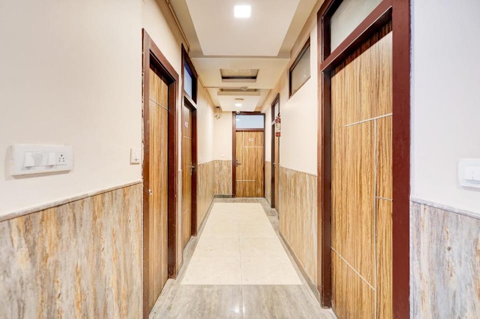 Super Hotel O GMS Road Near Bus Stand Hotel in Dehradun