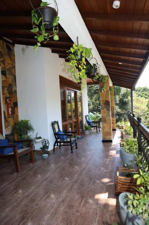Mahaweli Haven Bed and Breakfast in Gangawatakorale