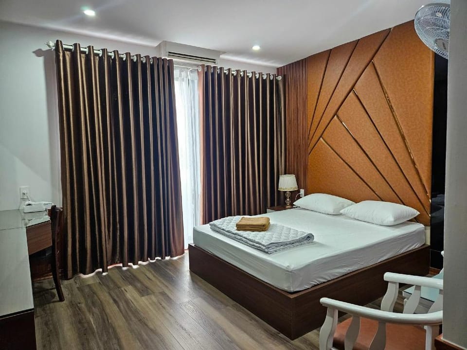 Nhà nghỉ Ruby Hotel - KĐT Geleximco Hotel in Laos