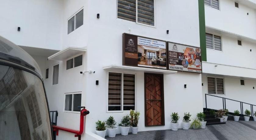 Hotel Eden Palace Bed and Breakfast in Kerala