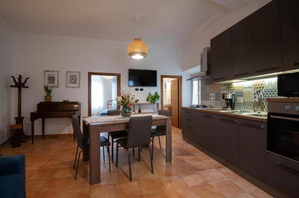 Wonderful in the historic center La Scoletta Apartment in Bracciano