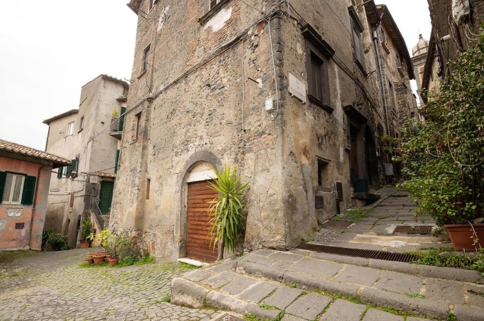 Wonderful in the historic center La Scoletta Apartment in Bracciano