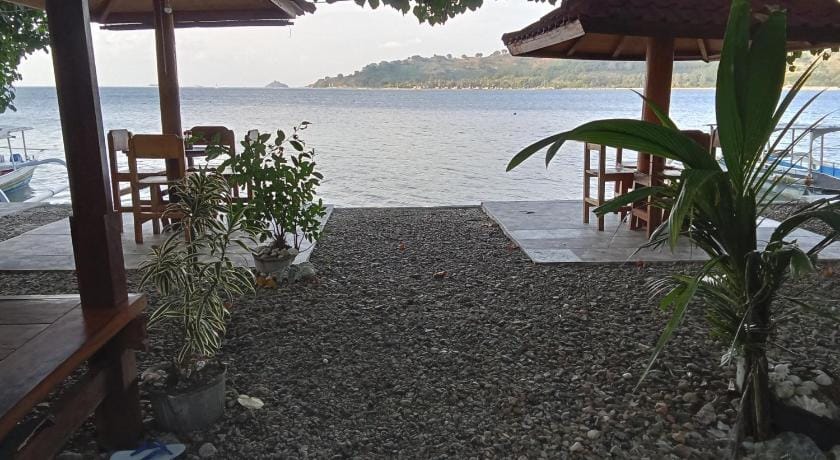 Pelangi homestay bungalow Gili Gede Hotel in Central Sekotong