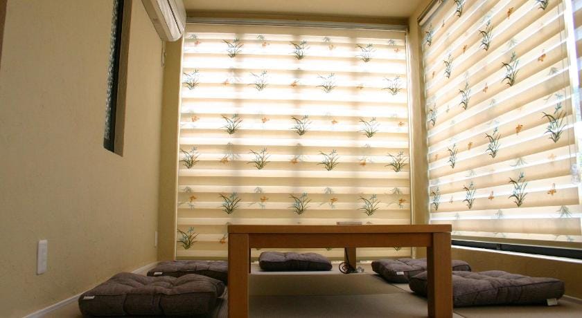 916旅の宿 Hostel in Shizuoka Prefecture