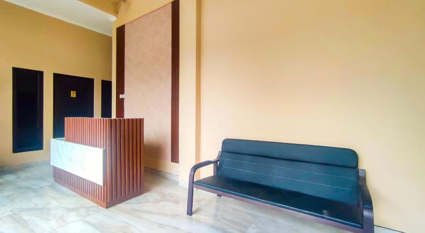 Griya Poerwoto Syariah near Pasar Klewer Solo RedPartner Hotel in Special Region of Yogyakarta