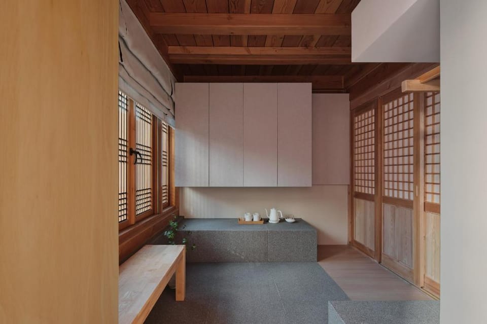 The Korean Prestige Hanok in Downtown - Seoul Ari Hotel in Seoul