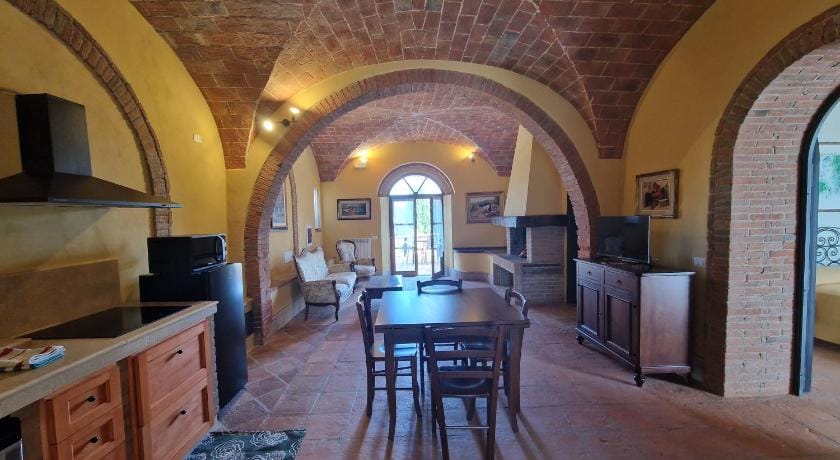 Agriturismo Ai Massi MAESTRALE Farm Stay in Tuscany