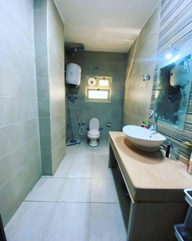 Threshing Bathroom Suez Governorate Apartment in Egypt