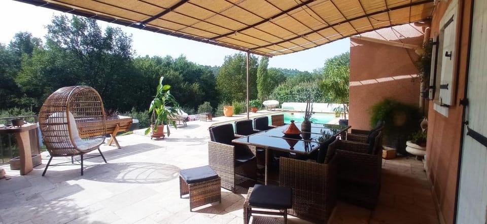 La Sousto Du Lac Sauvage Villa in French Riviera