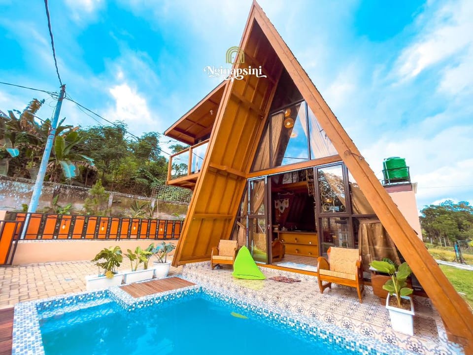 The River Dream by Nginapsini Hotel in Cisarua