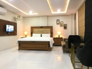 Mukhtar Homes Bahria Town Lahore Apartment in Lahore