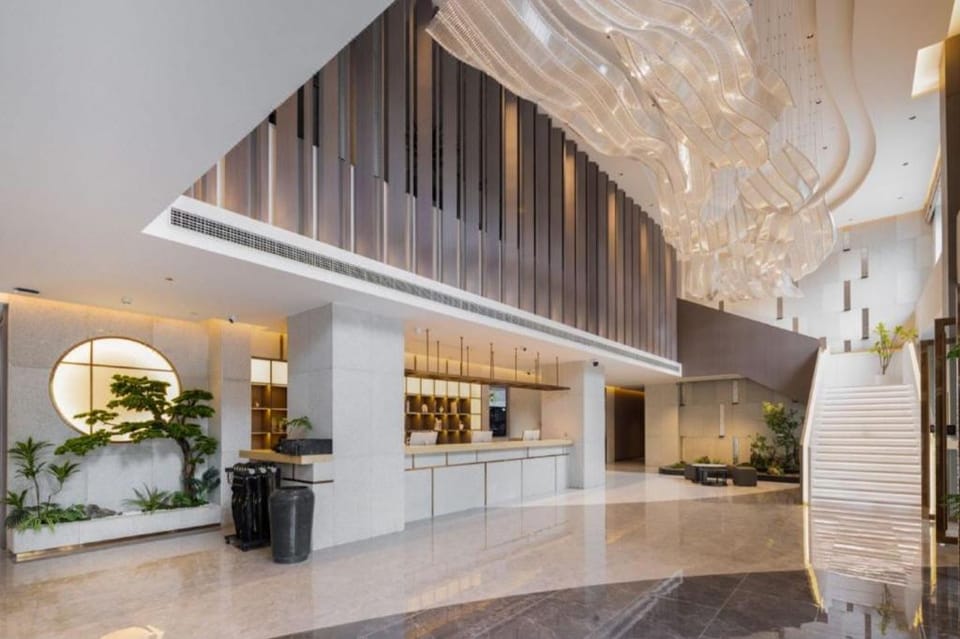 PALACE HOTELS (Dujiangyan Irrigation Project Scenic Spot Nanqiao Branch) 朗丽兹酒店（都江堰景区南桥店） Hotel in Chengdu