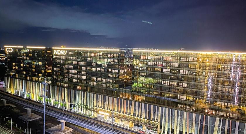 Luxury 4BR Penthouse across City of Dreams  Apartment in Pasay