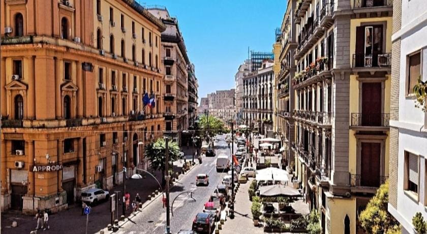 Relais Santa Lucia sul Mare Luxsury Hotel in Naples