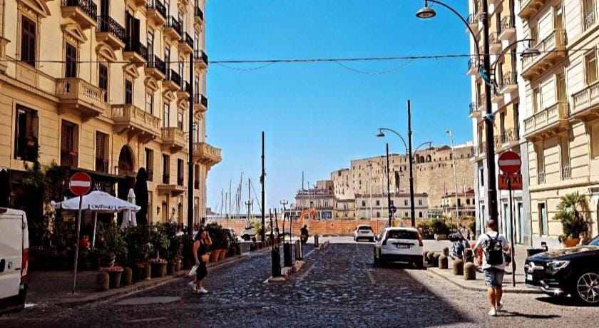 Relais Santa Lucia sul Mare Luxsury Hotel in Naples