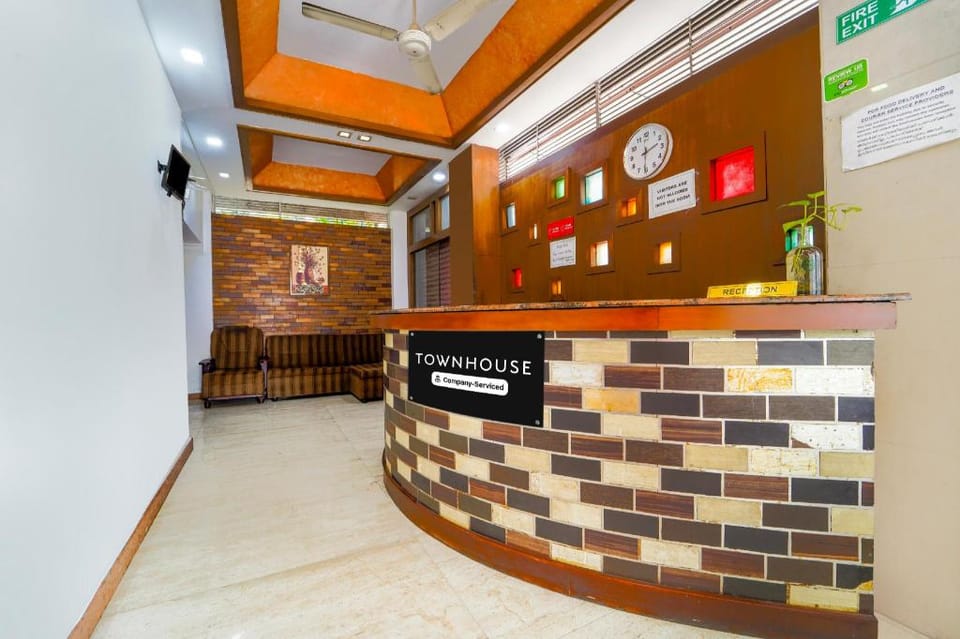Super Townhouse City Center Ernakulam Hotel in Kochi