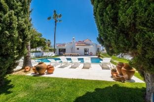 Villa Veiga - Luxury modern design  Vacation rental in Guia